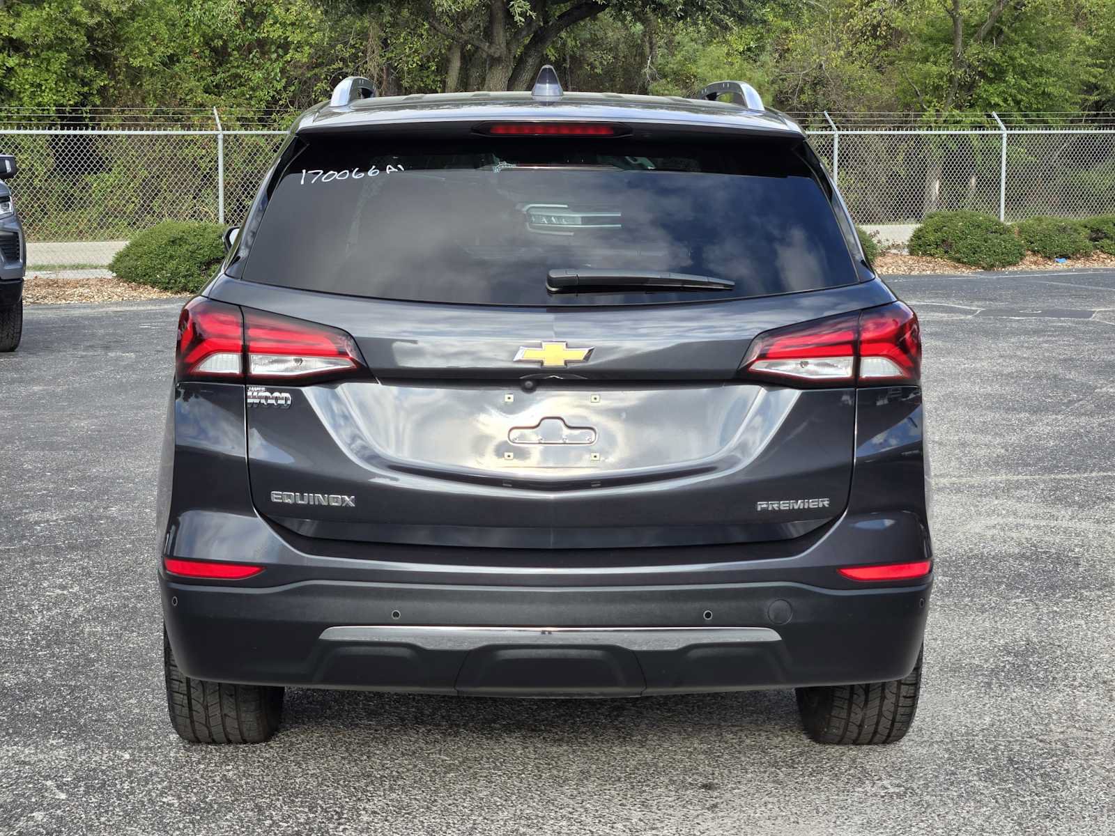 Used 2022 Chevrolet Equinox Premier FWD image 6