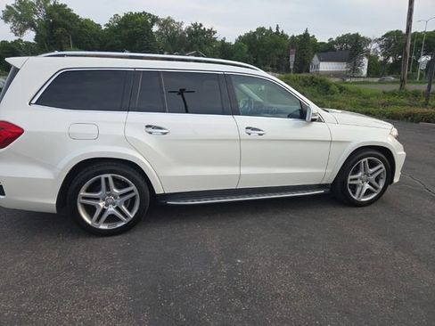 Used 2016 Mercedes-Benz GL 550 4MATIC image 25
