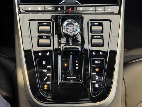 New 2025 Aston Martin DBX 707 image 21