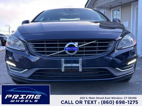Used 2016 Volvo S60 T5 Premier image 2