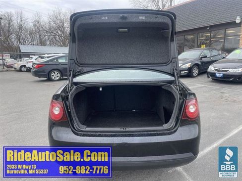 Used 2009 Volkswagen Jetta S image 24