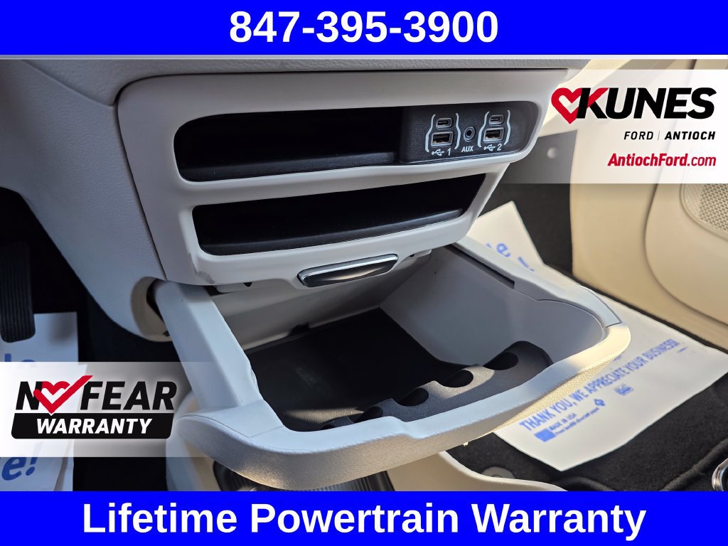 Used 2023 Chrysler Voyager LX FWD image 51