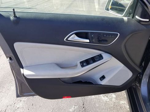 Used 2015 Mercedes-Benz GLA 250 4MATIC image 6