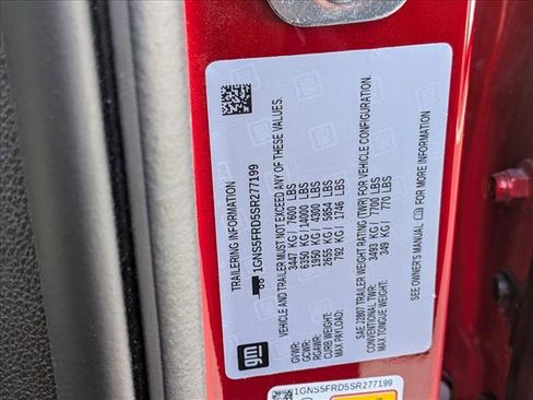 Used 2025 Chevrolet Suburban Premier image 17