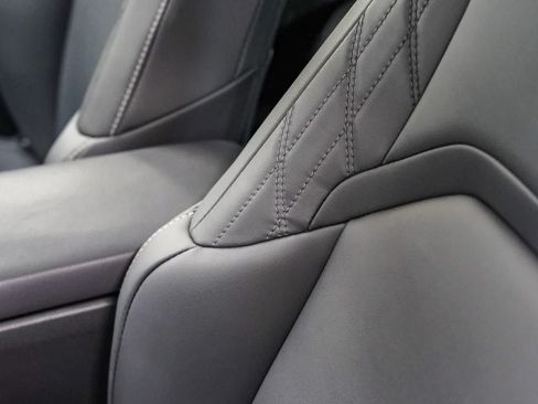 Certified 2025 Lexus UX 300h FWD w/ Accessory Package (Z2) image 19