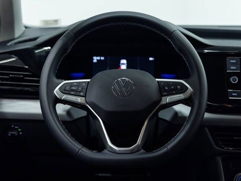 Used 2023 Volkswagen Taos S image 13