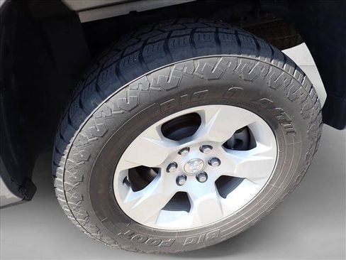 Used 2019 RAM 1500 Big Horn RWD image 7