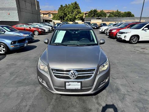 Used 2011 Volkswagen Tiguan SEL FWD image 11