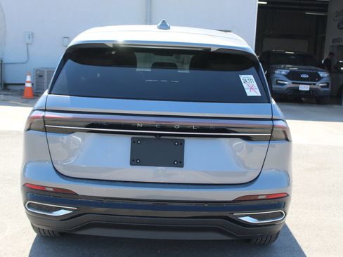 Used 2024 Lincoln Nautilus Premier w/ Equipment Group 102A image 5