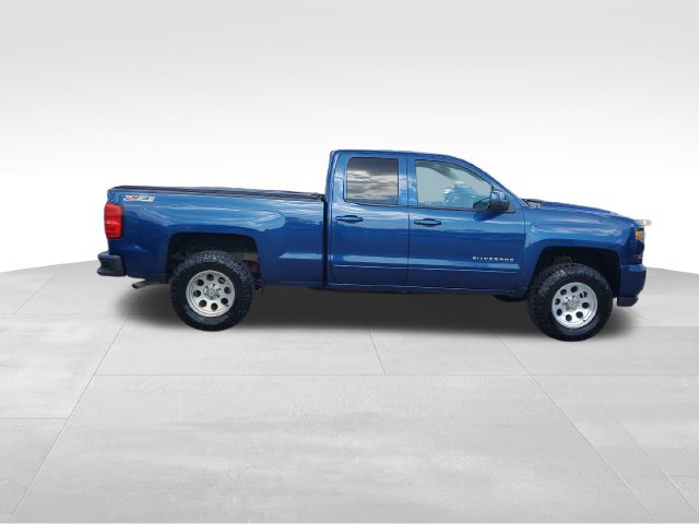 Used 2017 Chevrolet Silverado 1500 LT w/ All Star Edition AWD/4WD image 3