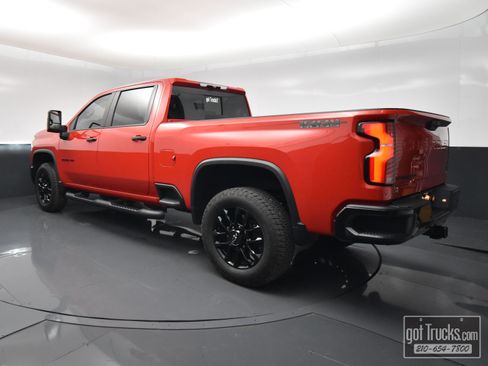 Used 2026 Chevrolet Silverado 2500 LT w/ Trail Boss Package AWD/4WD image 5