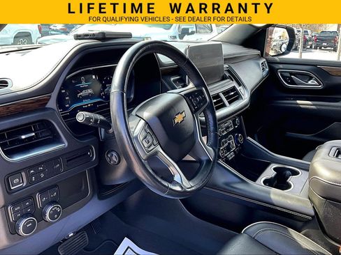 Used 2022 Chevrolet Tahoe Premier AWD/4WD image 14