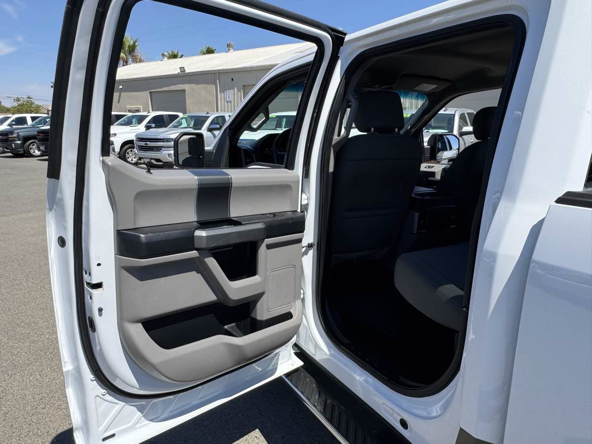 Used 2018 Ford F150 XLT w/ Equipment Group 302A Luxury AWD/4WD image 20