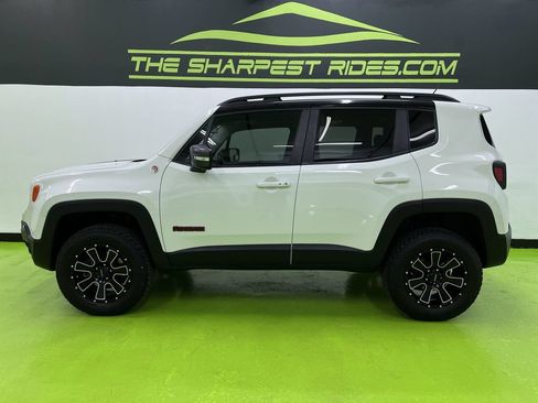 Used 2016 Jeep Renegade Trailhawk w/ Safety & Security Group AWD/4WD image 6