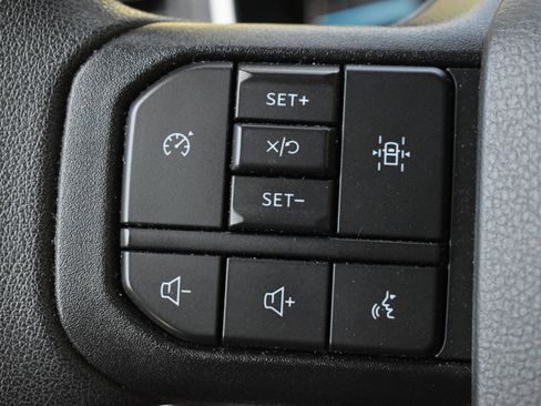 Used 2022 Ford F150 XLT AWD/4WD image 19