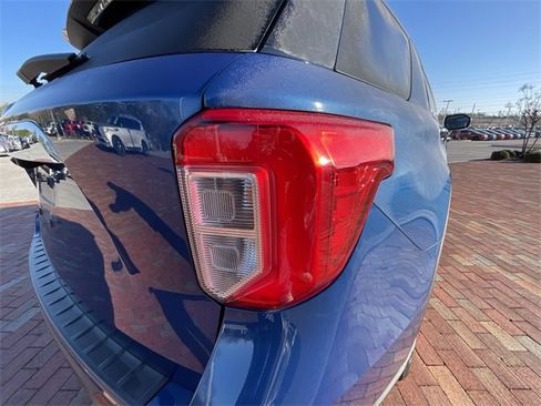 Used 2023 Ford Explorer XLT w/ Equipment Group 202A image 18