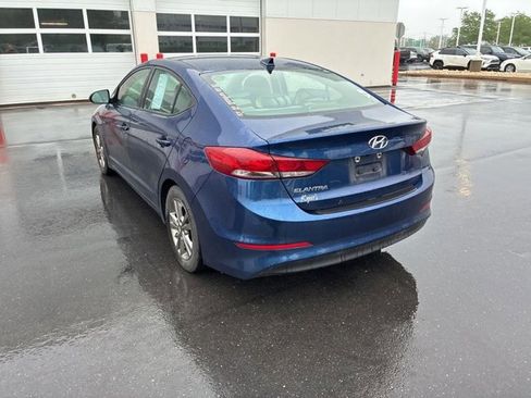 Used 2018 Hyundai Elantra Value Edition FWD image 12