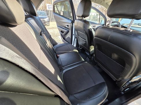 Used 2018 Buick Encore Preferred image 21