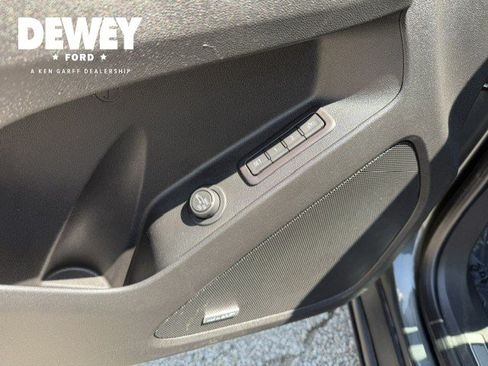 Used 2020 Chevrolet Equinox Premier AWD/4WD image 12