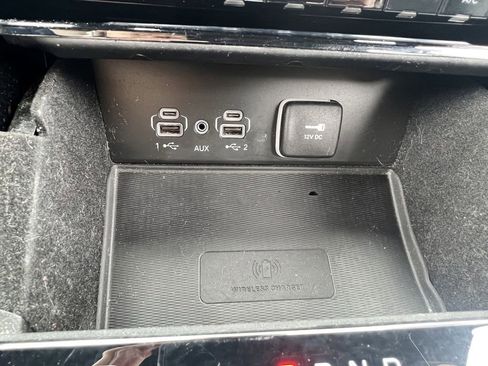 Used 2022 Jeep Grand Cherokee Altitude AWD/4WD image 22