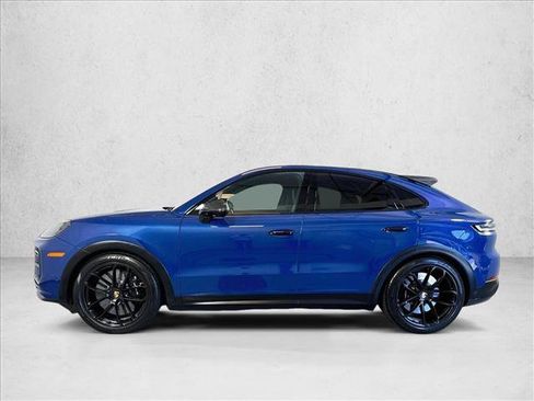 Certified 2024 Porsche Cayenne Turbo GT AWD/4WD image 2