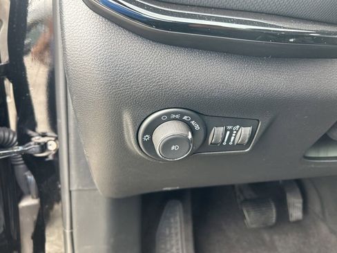 New 2025 Jeep Compass Latitude w/ Sun & Sound Group image 36