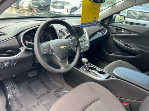 Used 2024 Chevrolet Malibu RS FWD image 24
