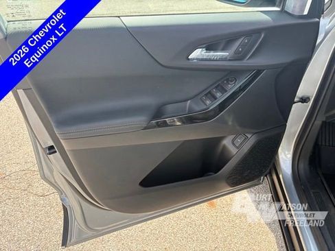 New 2026 Chevrolet Equinox LT w/ Convenience Package II FWD image 9