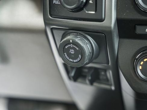 Used 2018 Ford F150 XLT w/ Equipment Group 302A Luxury image 38