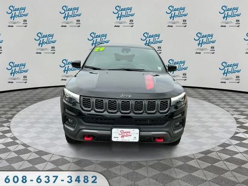 Used 2024 Jeep Compass Trailhawk w/ Trailhawk Elite Group AWD/4WD image 2