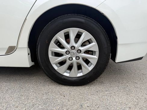 Used 2012 Toyota Prius Prime Plug-In Hybrid image 33