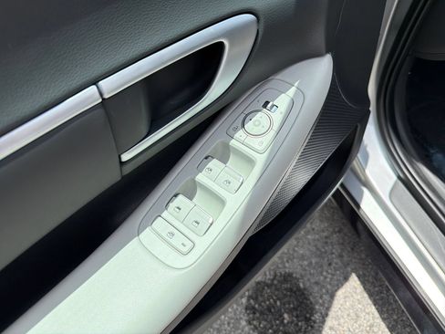 Used 2024 Hyundai Sonata SEL FWD image 26