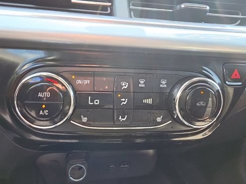 Used 2024 Chevrolet Trax LT w/ Driver Confidence Package FWD image 16