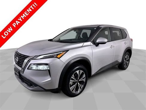 Used 2023 Nissan Rogue SV image 1