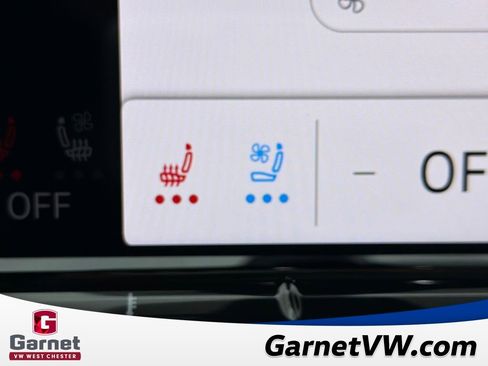 Used 2024 Volkswagen Atlas Cross Sport SEL R-Line image 39