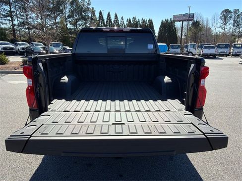 Certified 2025 Chevrolet Silverado 1500 High Country w/ Technology Package image 18