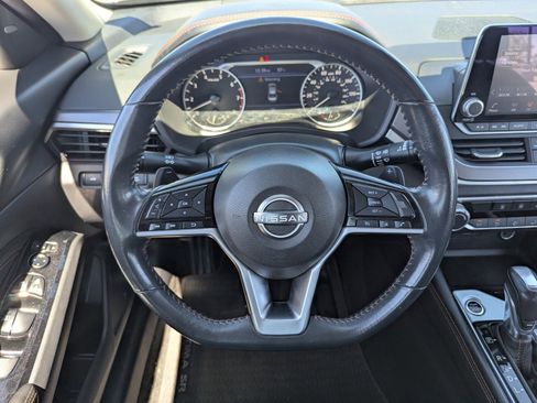 Used 2023 Nissan Altima 2.5 SR image 21