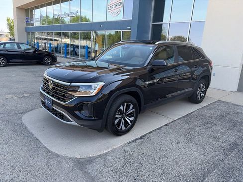 Certified 2026 Volkswagen Atlas Cross Sport SE AWD/4WD image 4
