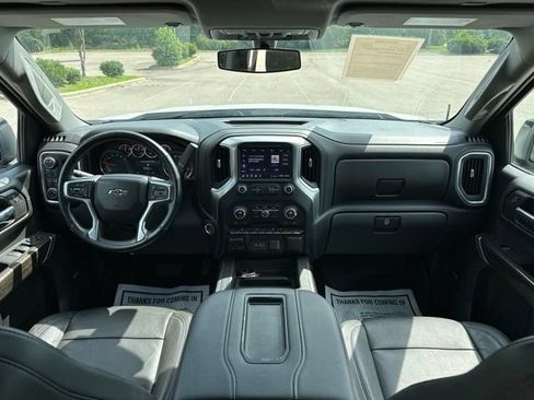 Used 2020 Chevrolet Silverado 1500 LT Trail Boss AWD/4WD image 10