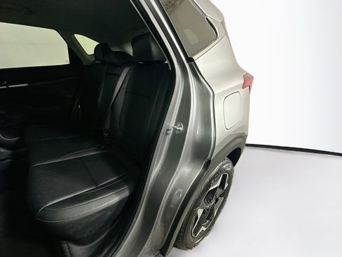 Used 2025 Kia Seltos EX FWD image 26