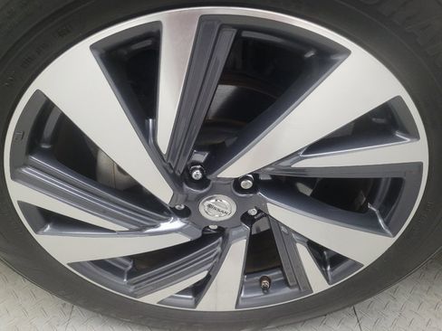 Used 2015 Nissan Murano Platinum FWD image 31