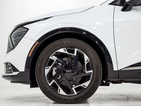 Certified 2025 Kia Sportage SX image 33