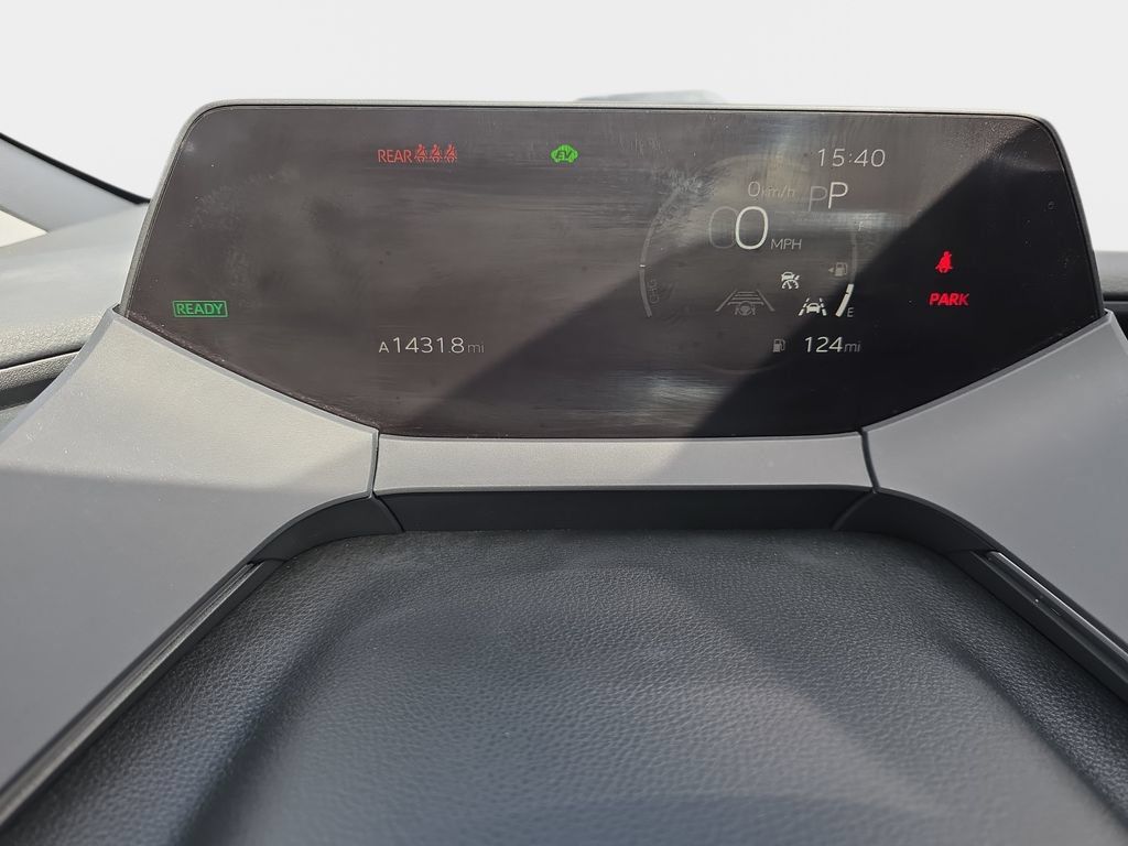 Used 2024 Toyota Prius LE AWD/4WD image 21