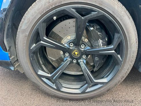 Used 2019 Lamborghini Urus AWD/4WD image 43