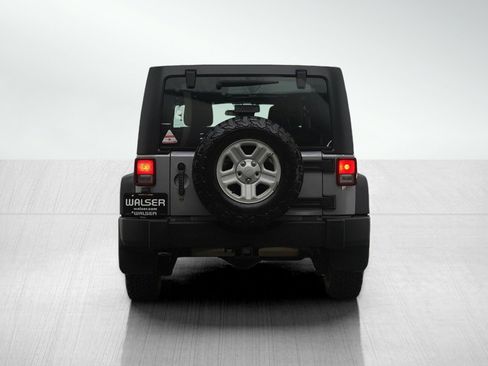 Used 2013 Jeep Wrangler Unlimited Sport image 4