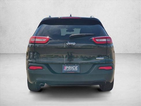 Used 2014 Jeep Cherokee Latitude FWD image 6
