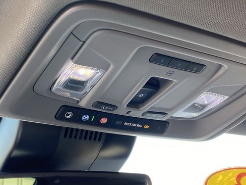 Used 2023 Chevrolet Silverado 1500 LTZ image 19