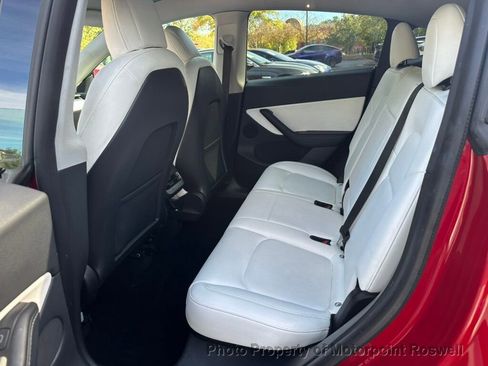 Used 2021 Tesla Model Y Performance image 14