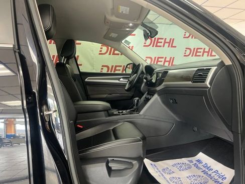 Used 2023 Volkswagen Atlas SE AWD/4WD image 13