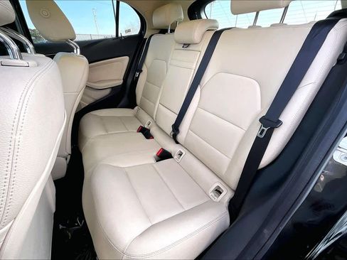 Used 2015 Mercedes-Benz GLA 250 GLA 250 image 21